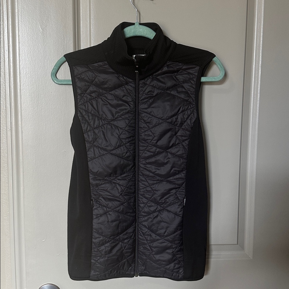 Athleta Flurry Force Black Quilted Women's Vest. Full zip. Side pockets. Medium - Picture 2 of 6